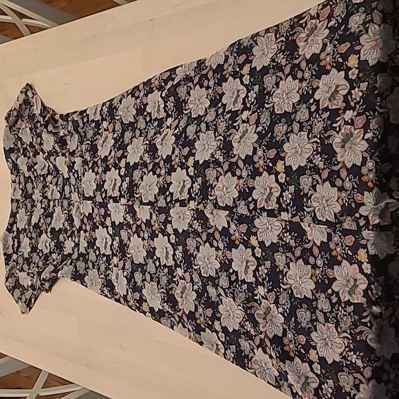 LIKE NEW Altar'd State Floral Print High Low Floral Short Sleeved Dress - Picture 8 of 12